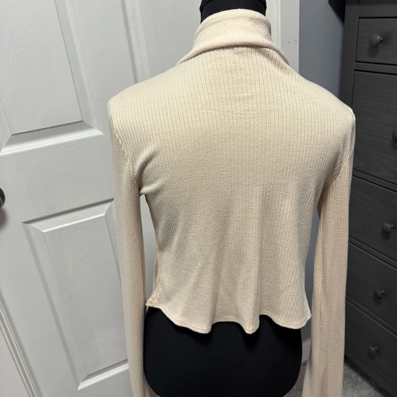 Out From Under Top - Picture 4 of 8